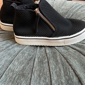 Steve Madden Knit Wedge Sneakers-GUC